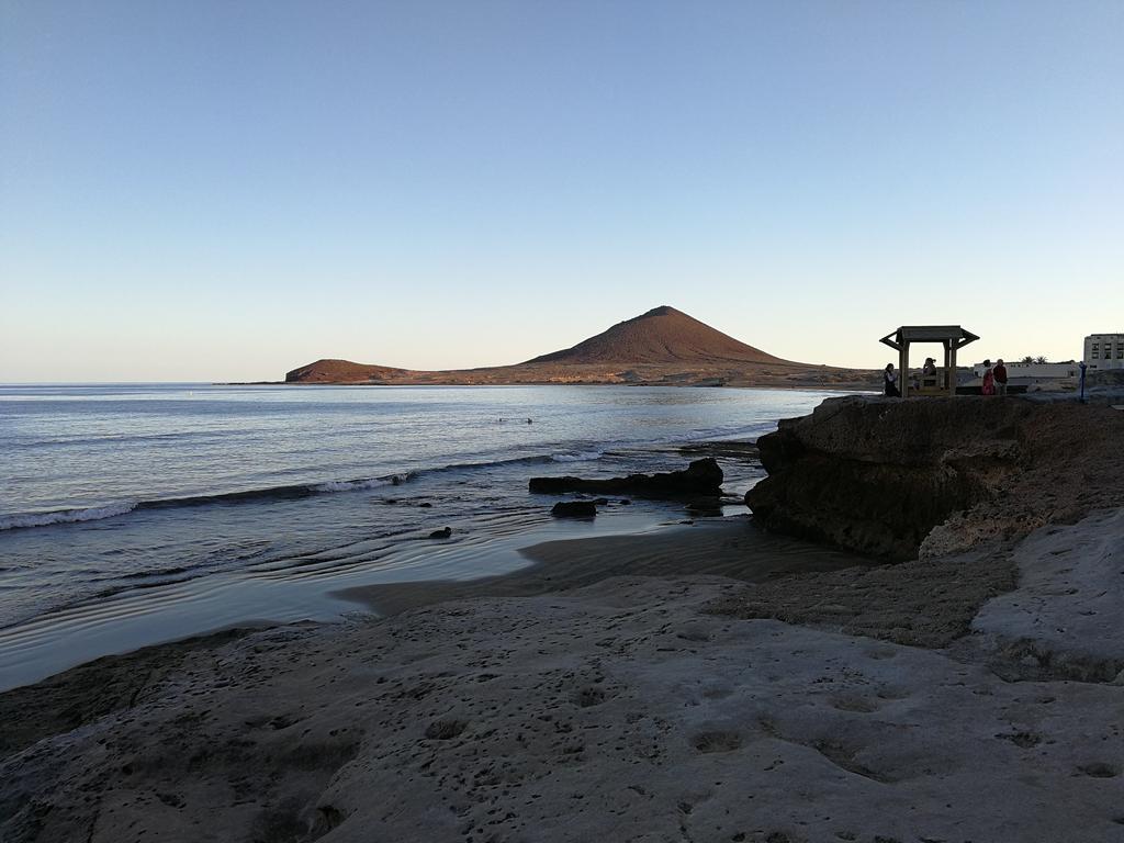 Alquilaencanarias Medano Lugar De Encuentro El Medano  Exterior photo